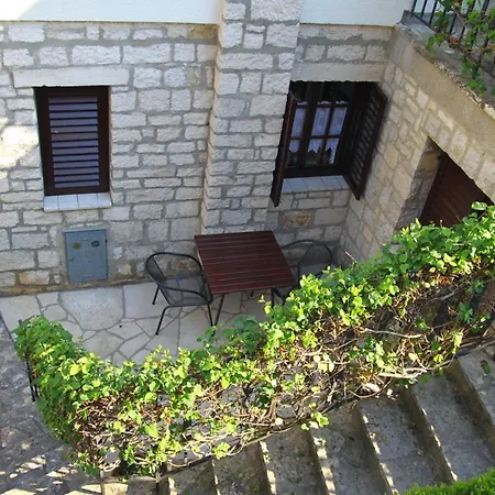 度假居 Casa Fontera 罗维尼