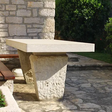 Casa Fontera 罗维尼